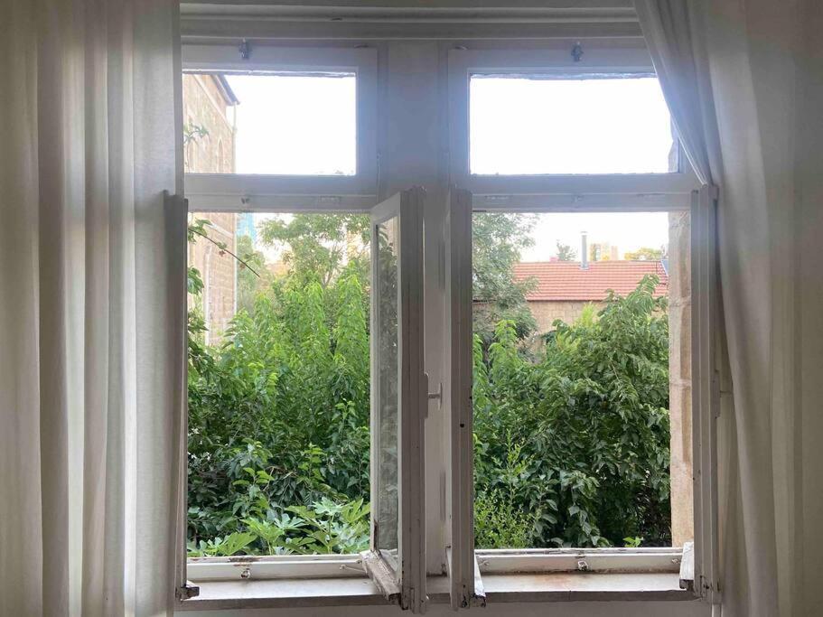 Home In Jerusalem Exterior photo